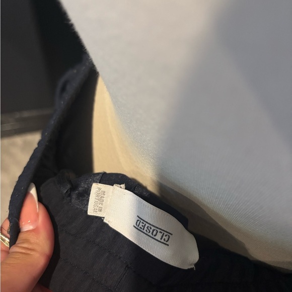 Closed Black Maxi Pleated pant - Picture 4 of 5